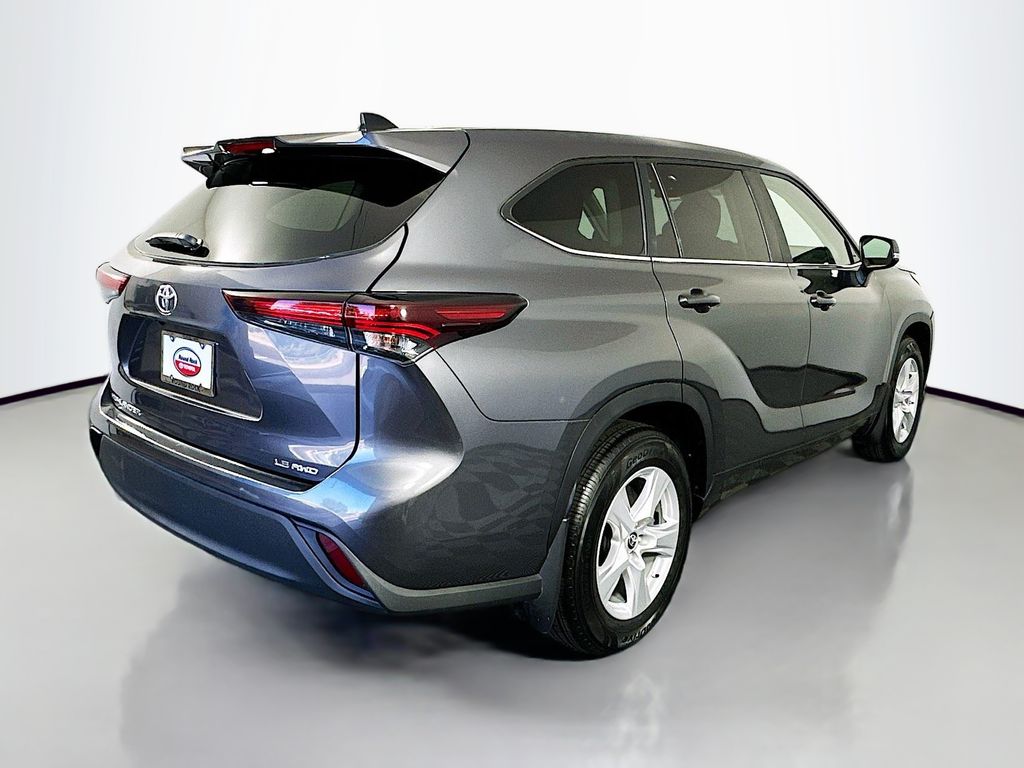 Thumbnail: 2024 Toyota Highlander - 5