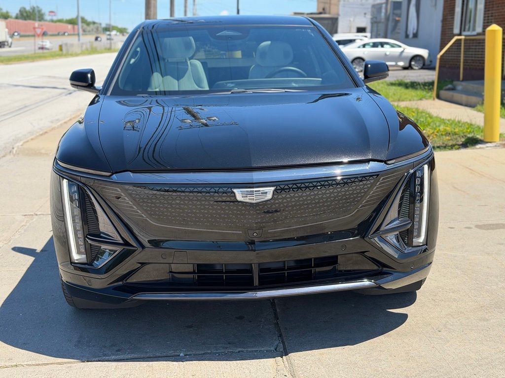 2024 Cadillac LYRIQ Sport 3 - Image 3