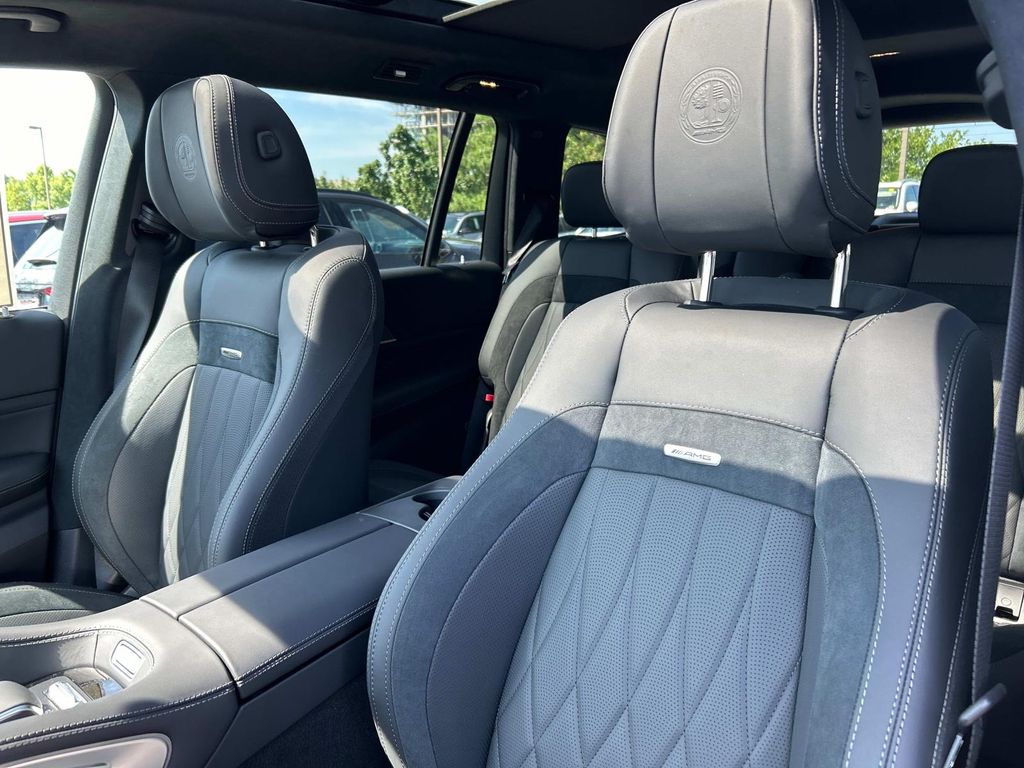 Thumbnail: 2025 Mercedes-Benz GLS - 19