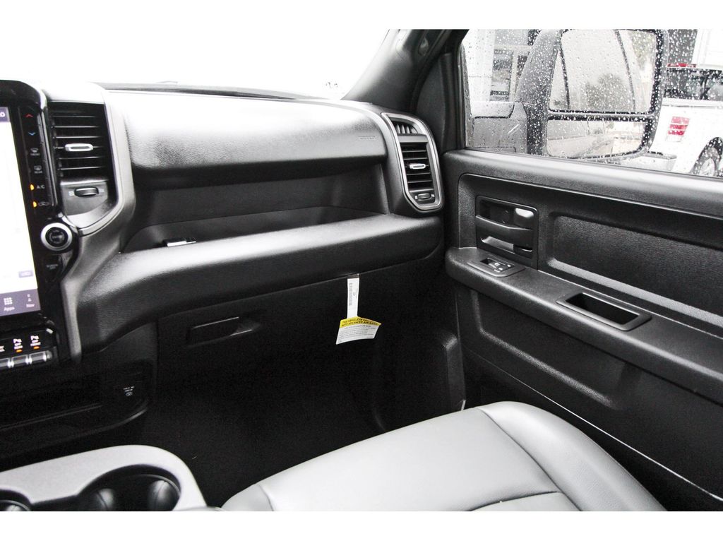 2025 Ram 2500 Tradesman - 9