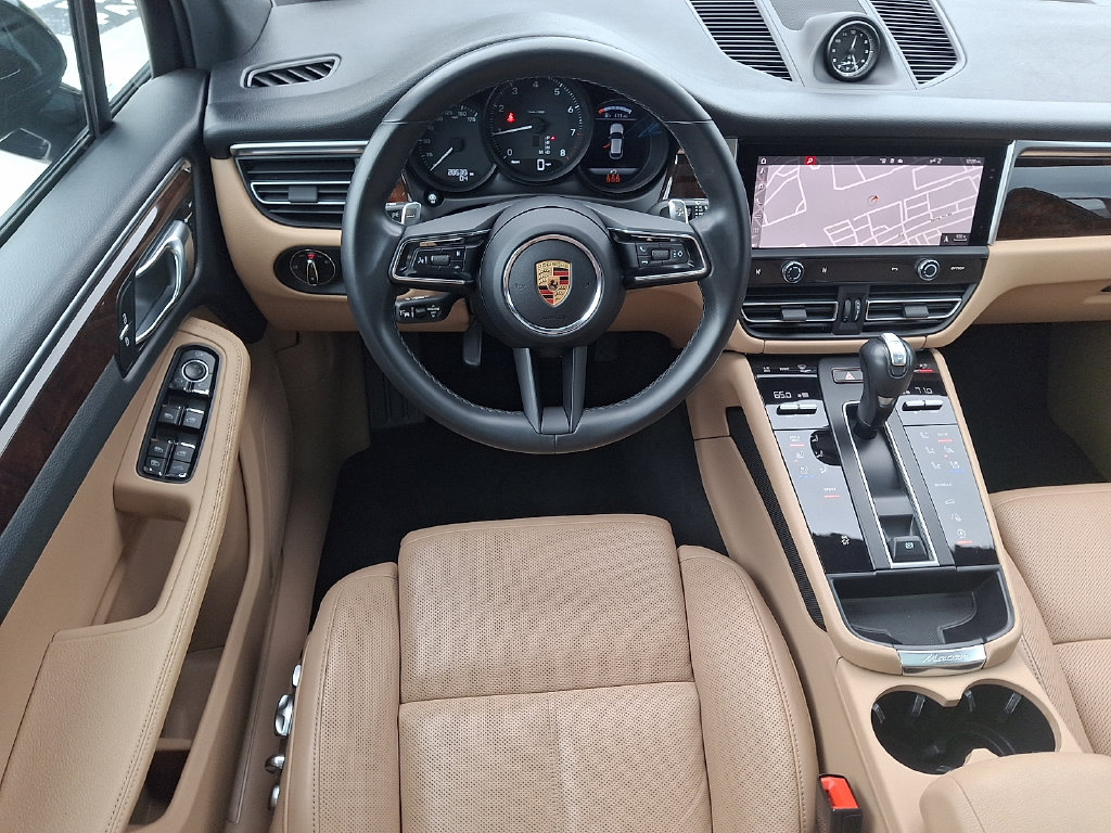 Thumbnail: 2023 Porsche Macan - 14