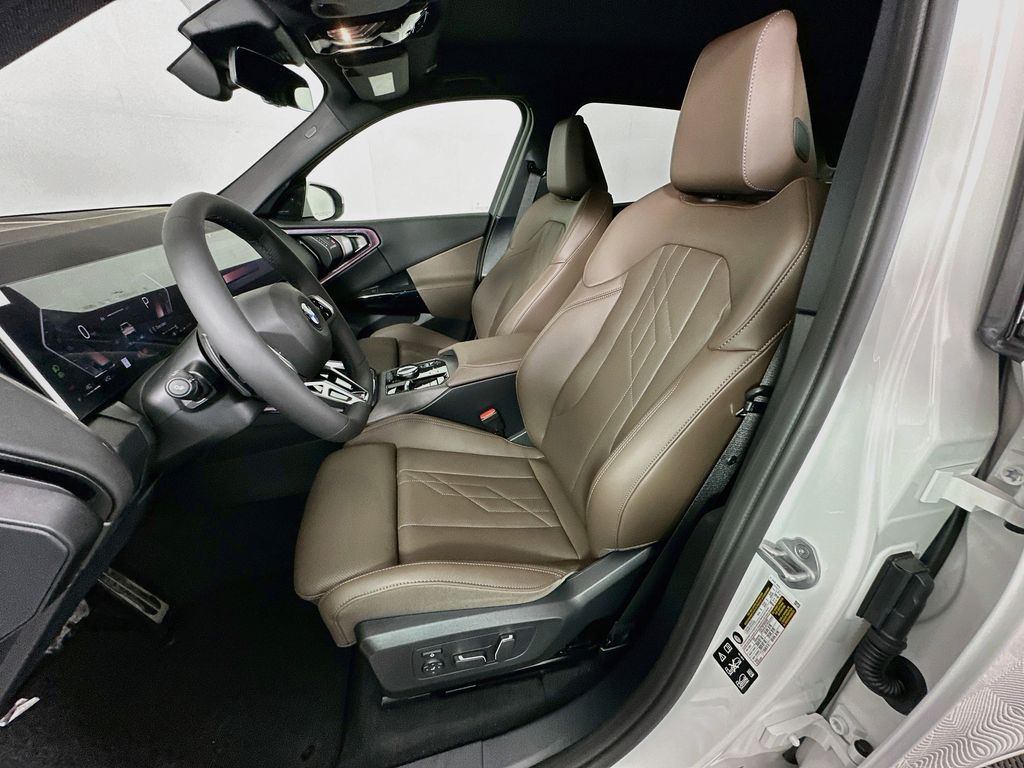 Thumbnail: 2026 BMW X3 - 16