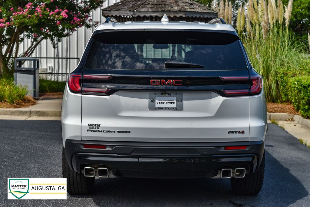 Used 2025 GMC Acadia SUV