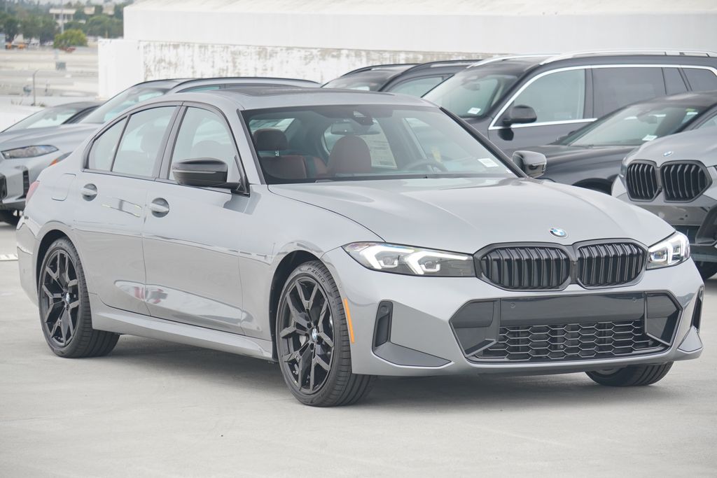 Thumbnail: 2025 BMW 3 Series - 3