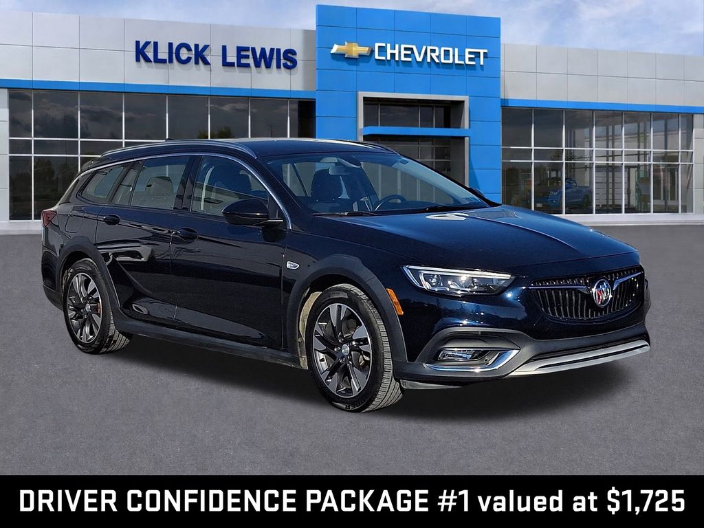 2018 Buick Regal TourX Essence AWD