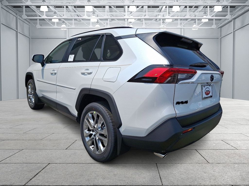 2025 Toyota RAV4 XLE Premium 4