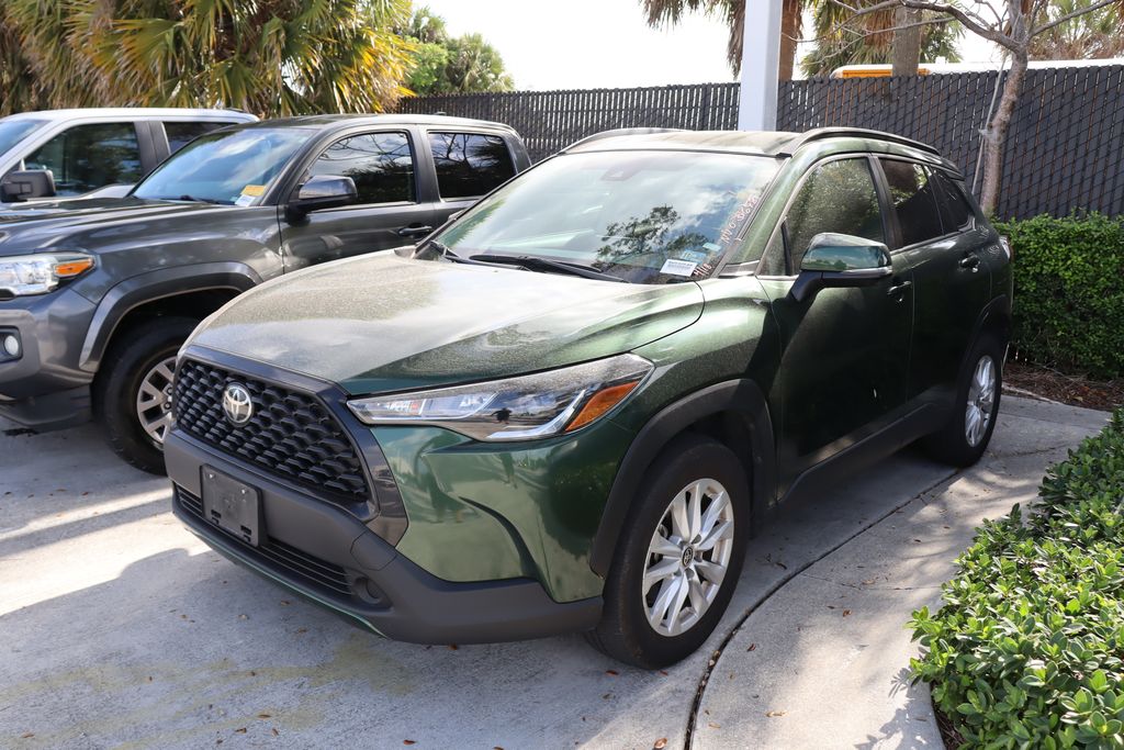2022 Toyota Corolla Cross LE -
                West Palm Beach, FL