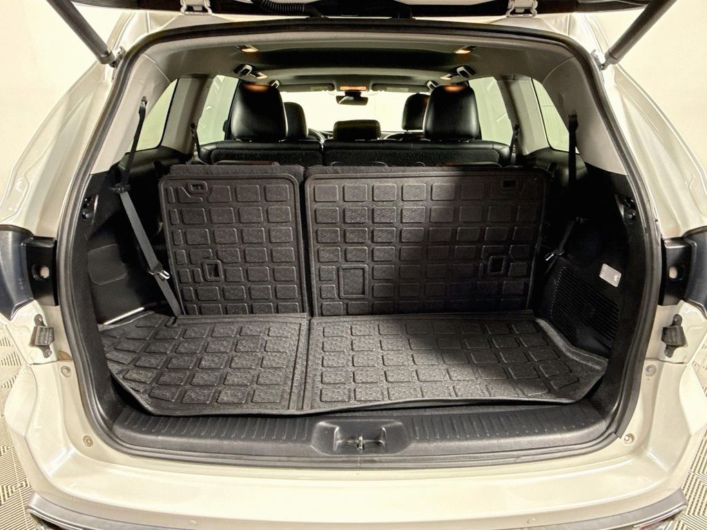 Thumbnail: 2018 Toyota Highlander - 27