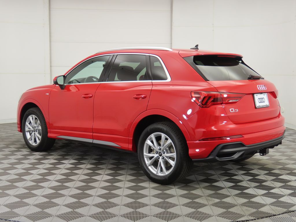 Thumbnail: 2025 Audi Q3 - 7