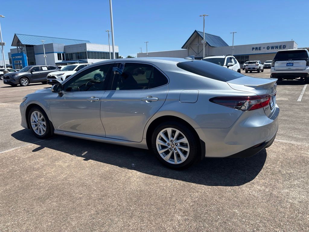 2023 Toyota Camry LE - 11