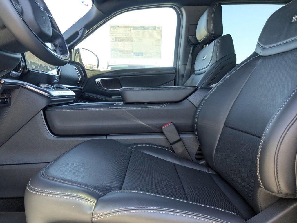 2025 Ford Expedition Platinum MAX