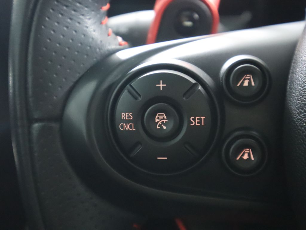 Thumbnail: 2020 MINI Cooper Clubman - 11