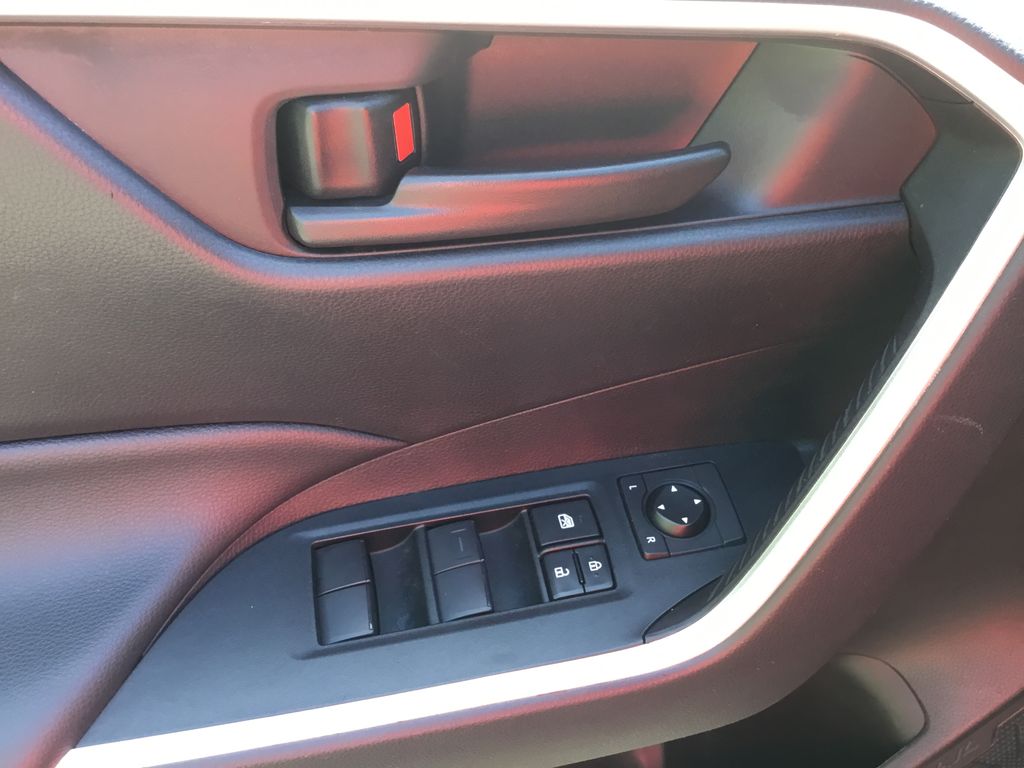 2021 Toyota RAV4 LE 15