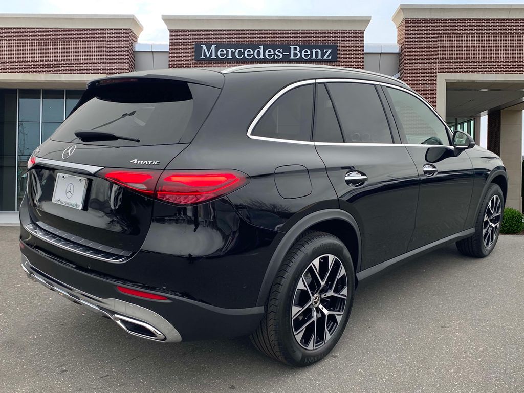 2025 Mercedes-Benz GLC 350 5