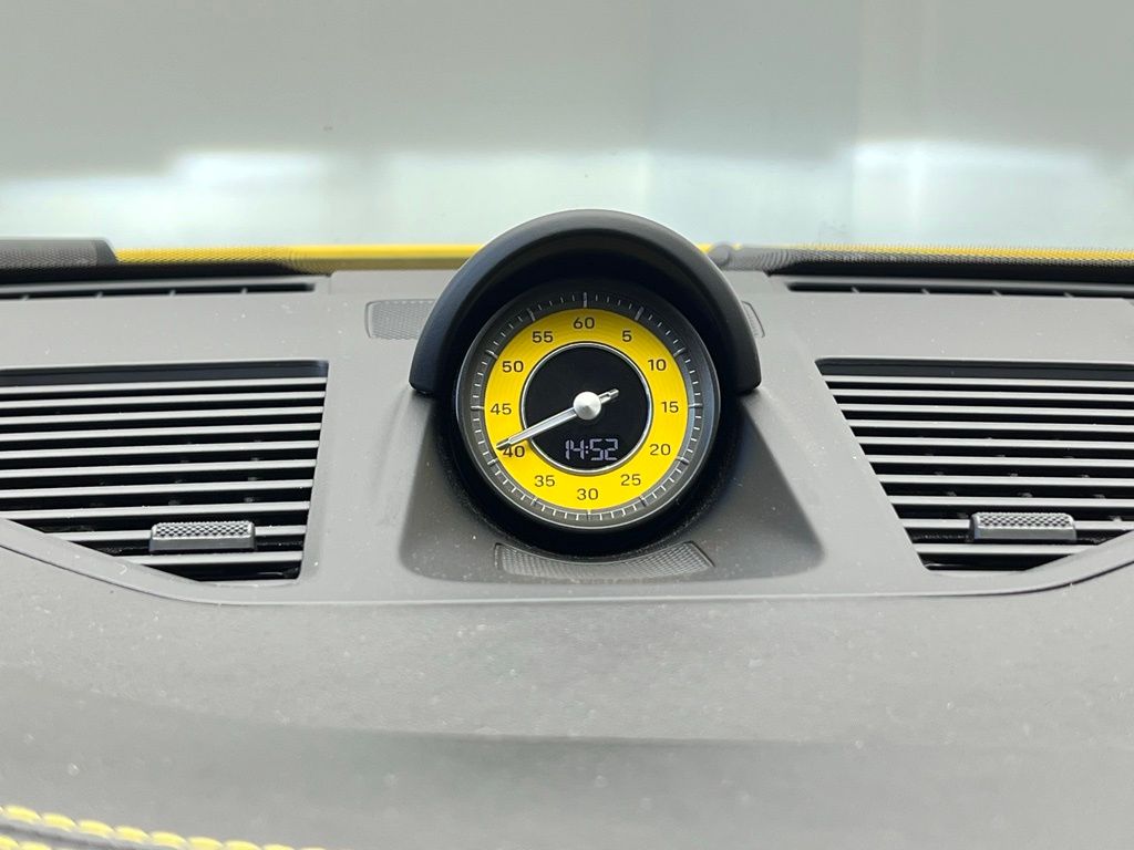 Thumbnail: 2022 Porsche 911 - 13