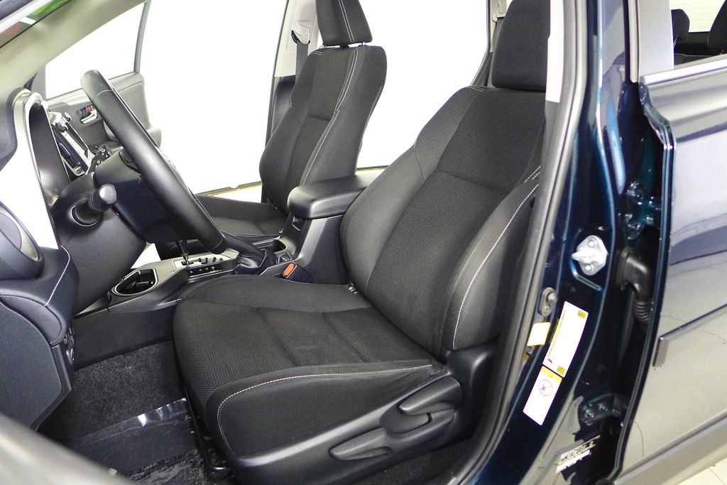 Thumbnail: 2018 Toyota RAV4 - 22