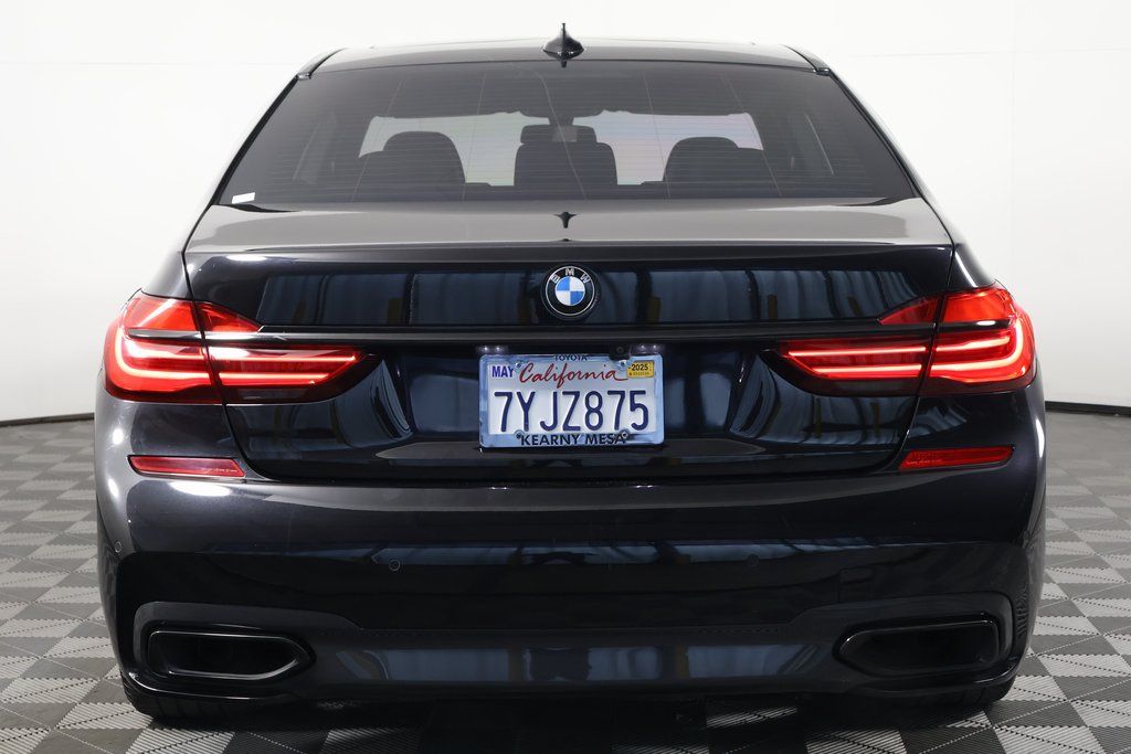 2017 BMW 7 Series 750i 5