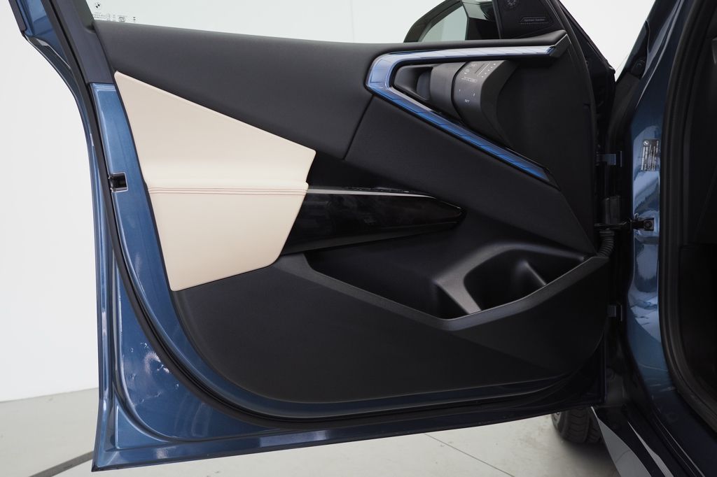 Thumbnail: 2025 BMW X3 - 6