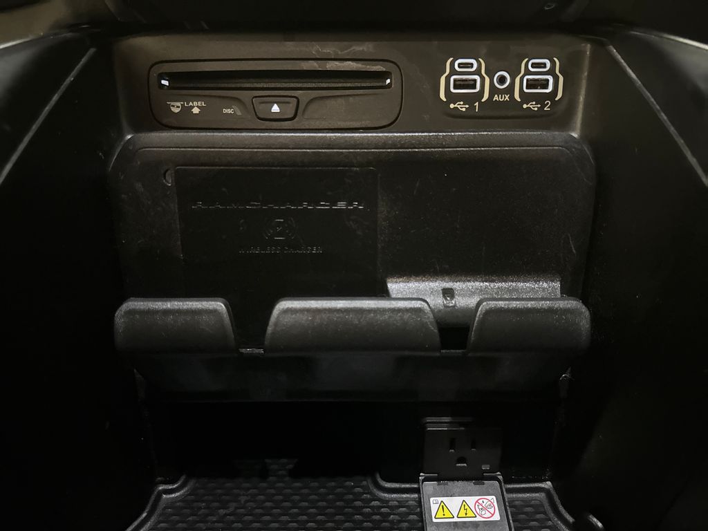Used 2019 Black Ram Laramie image 29