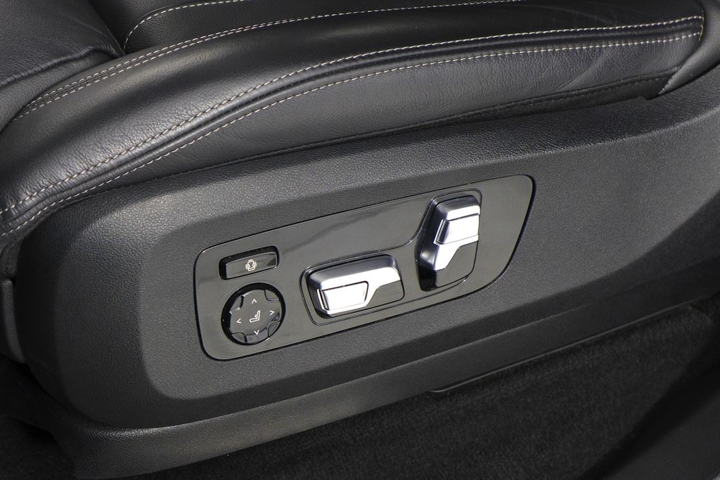 Thumbnail: 2022 BMW X5 - 22