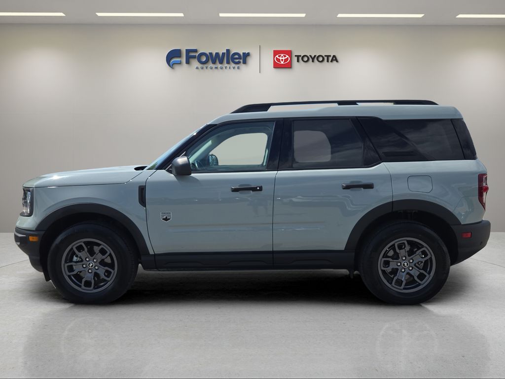 View vehicle photo 4