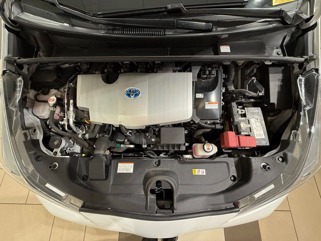 Thumbnail: 2021 Toyota Prius - 10