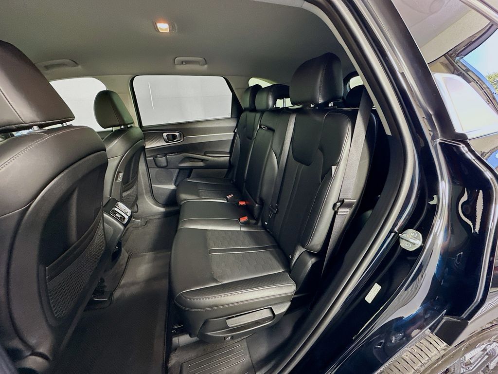 Thumbnail: 2025 Kia Sorento - 24