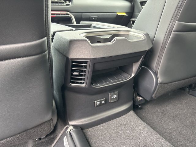 2026 Toyota Tundra Limited - Photo 22