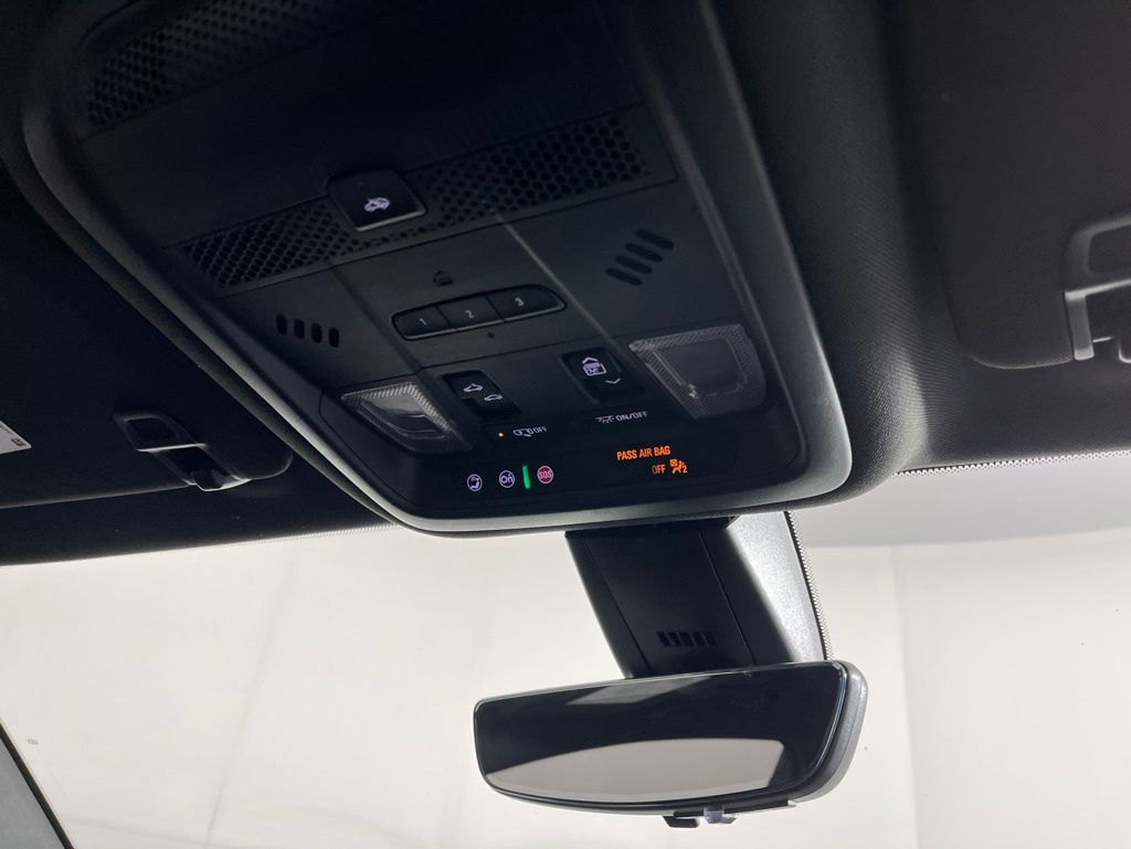Thumbnail: 2020 Cadillac XT6 - 31