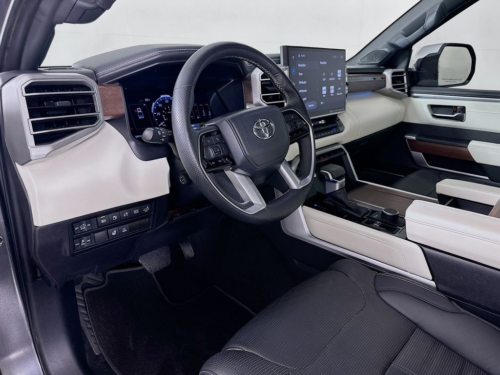 Thumbnail: 2024 Toyota Tundra - 9