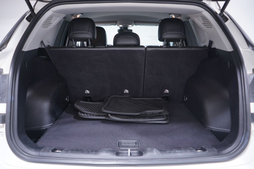 Thumbnail: 2021 Jeep Compass - 22