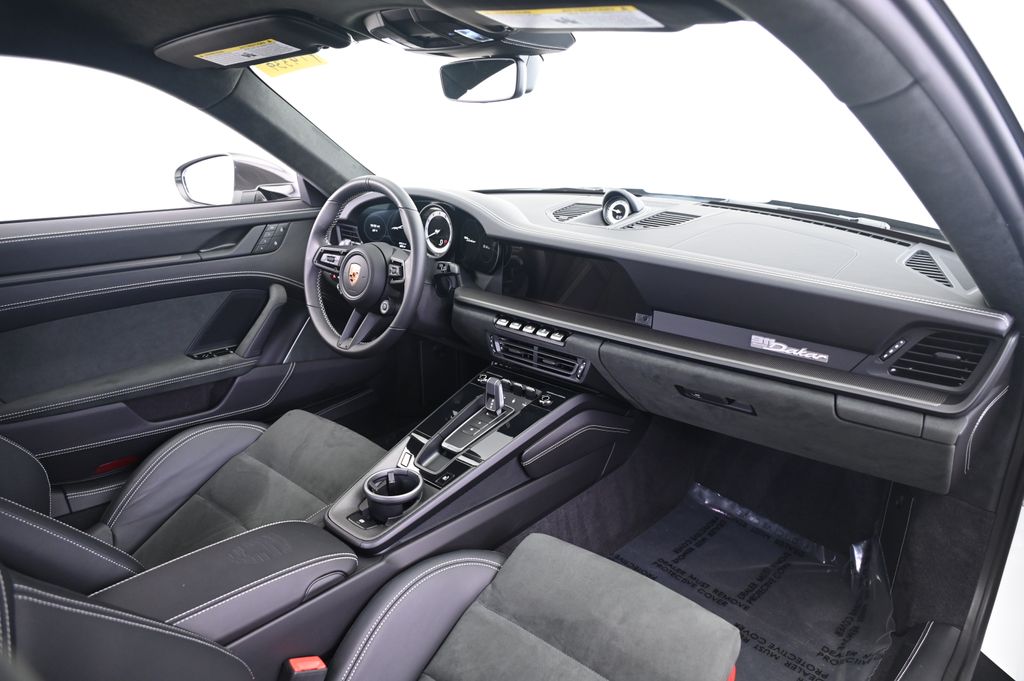 2024 Porsche 911 Carrera S 28