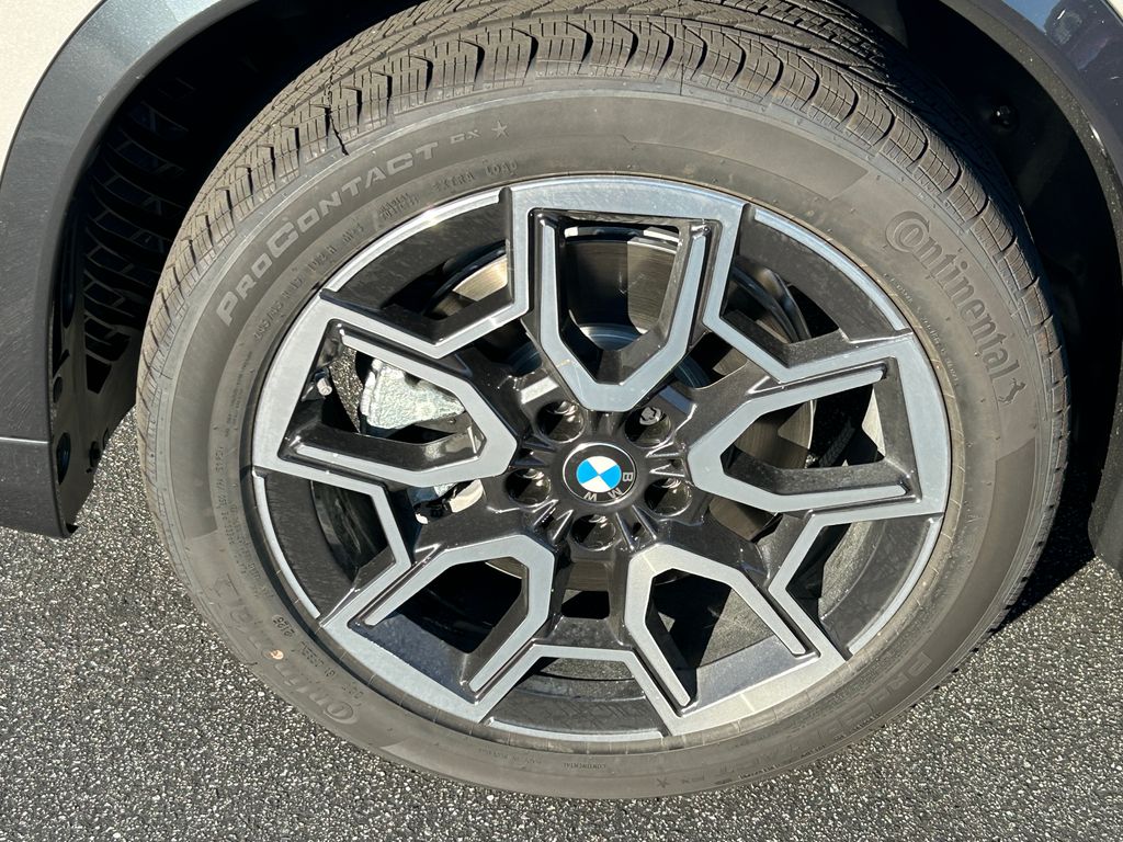 Thumbnail: 2025 BMW X1 - 9