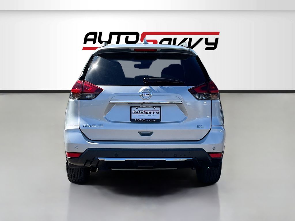 Used 2020 Silver Nissan SL image 6