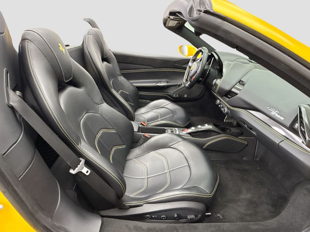 Thumbnail: 2017 Ferrari 488 - 27