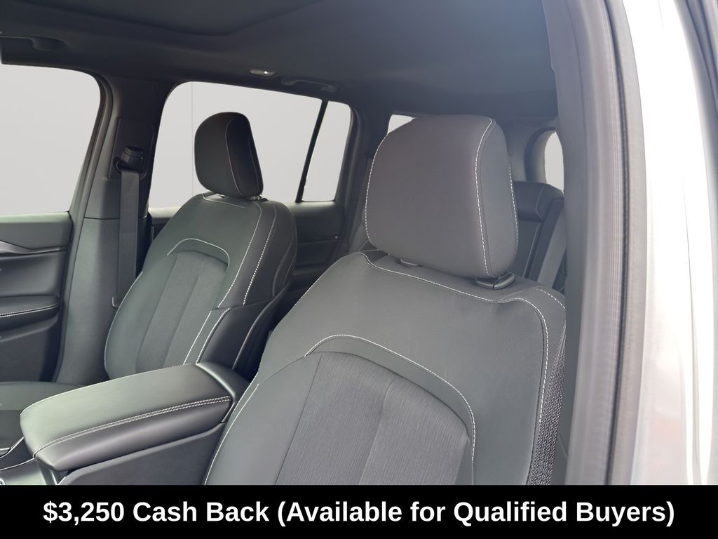 New Car 2025 Jeep Grand Cherokee  Laredo X For Sale Under $40,000 In Austin, Texas