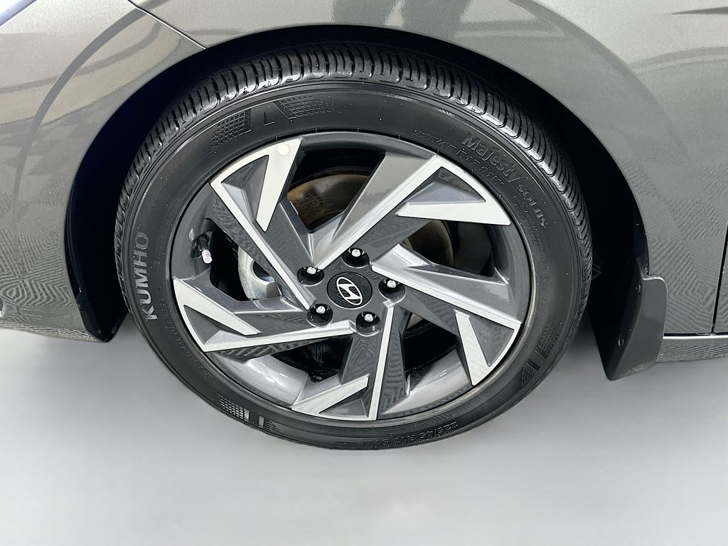 Thumbnail: 2024 Hyundai Elantra - 31