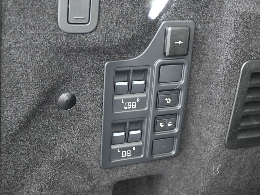 2026 Land Rover Discovery Gemini Edition - Photo 40