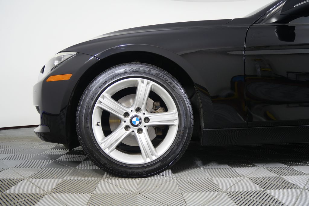 Thumbnail: 2015 BMW 3 Series - 7