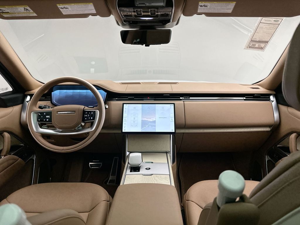 2025 Land Rover Range Rover SV 7