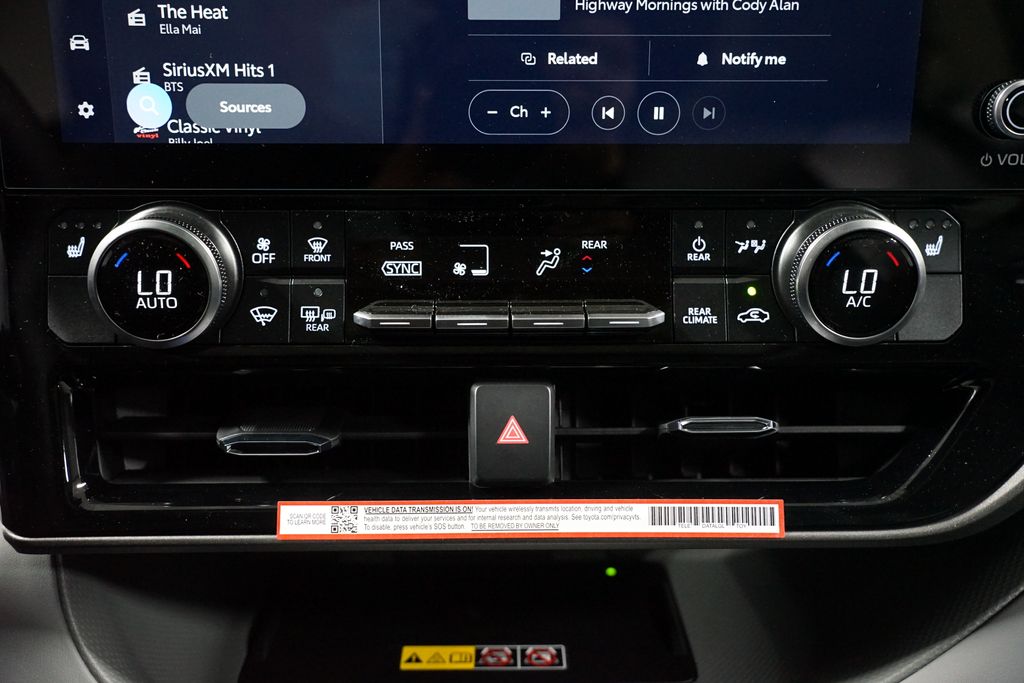 Thumbnail: 2026 Toyota Highlander - 21