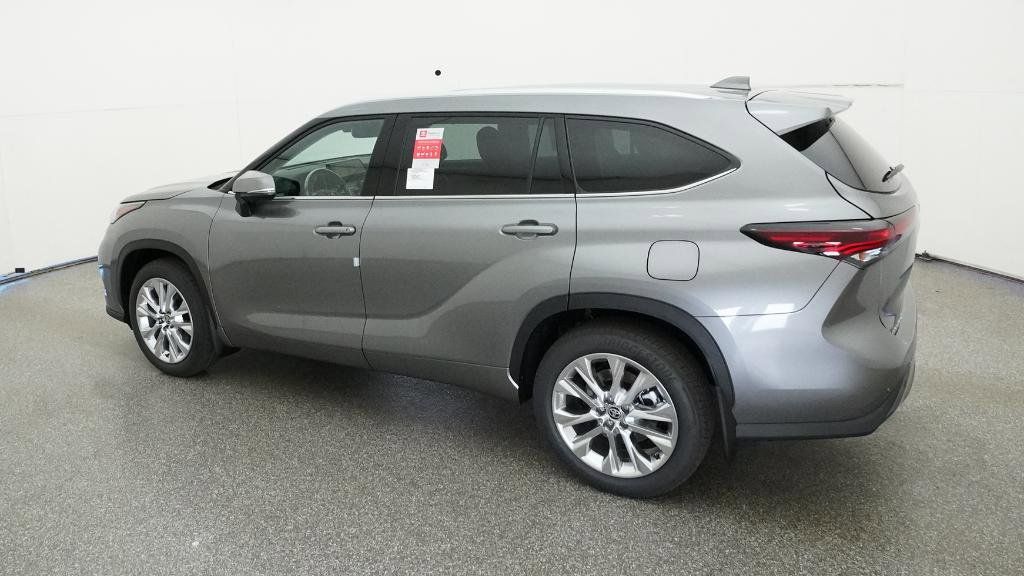 Thumbnail: 2026 Toyota Highlander - 30