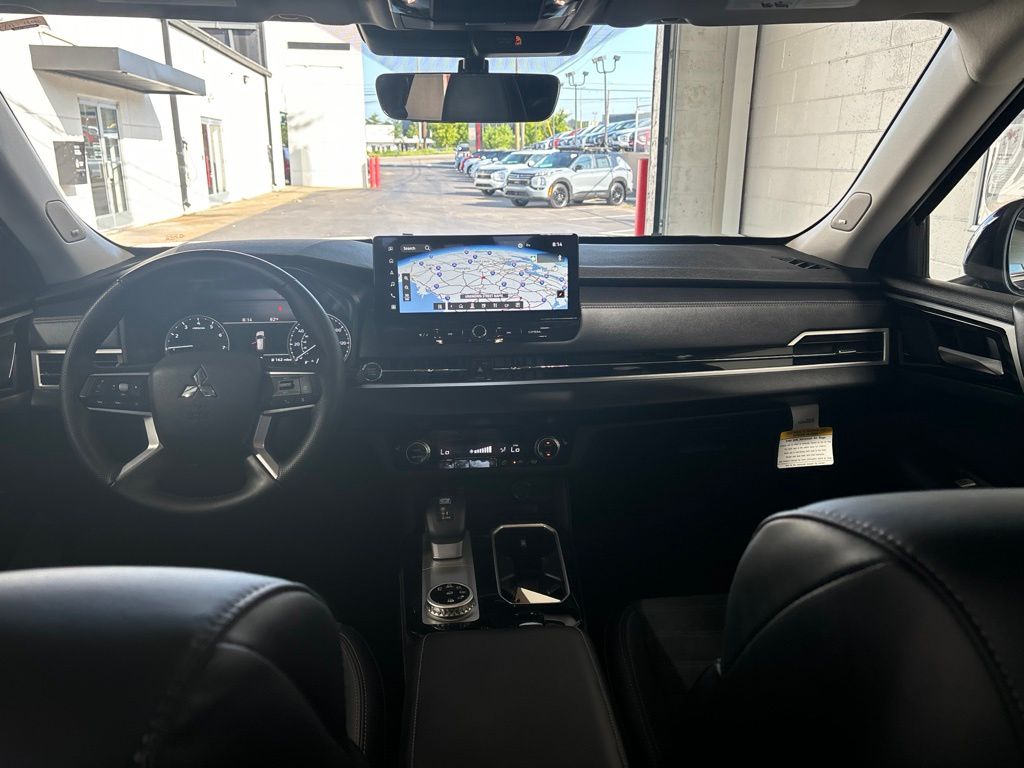 Used 2025 Mitsubishi Outlander SUV