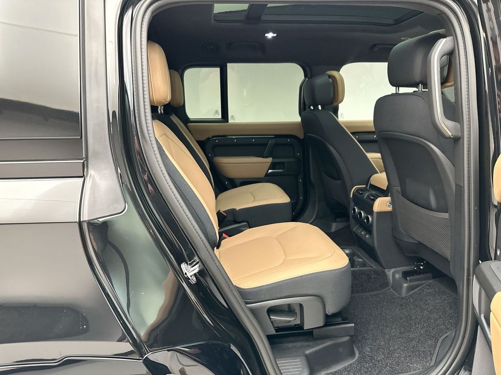 2025 Land Rover Defender 130 7