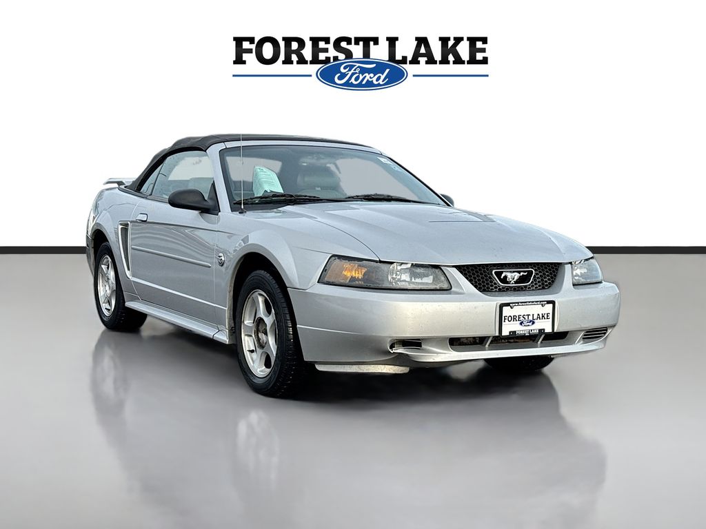 2004 Ford Mustang Deluxe Convertible RWD