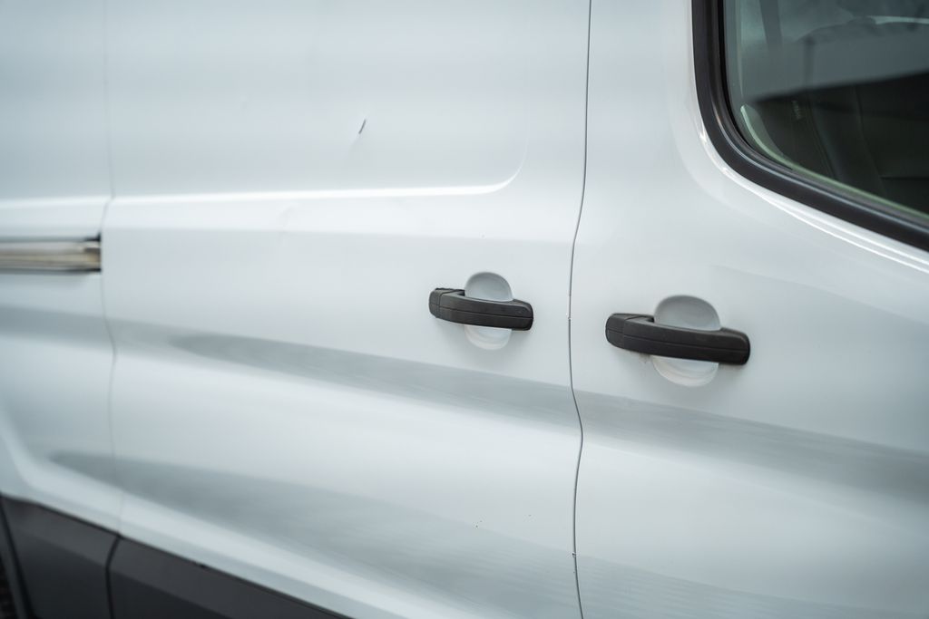 FordTransit-25013