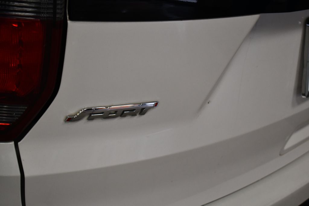 Thumbnail: 2017 Ford Explorer - 7