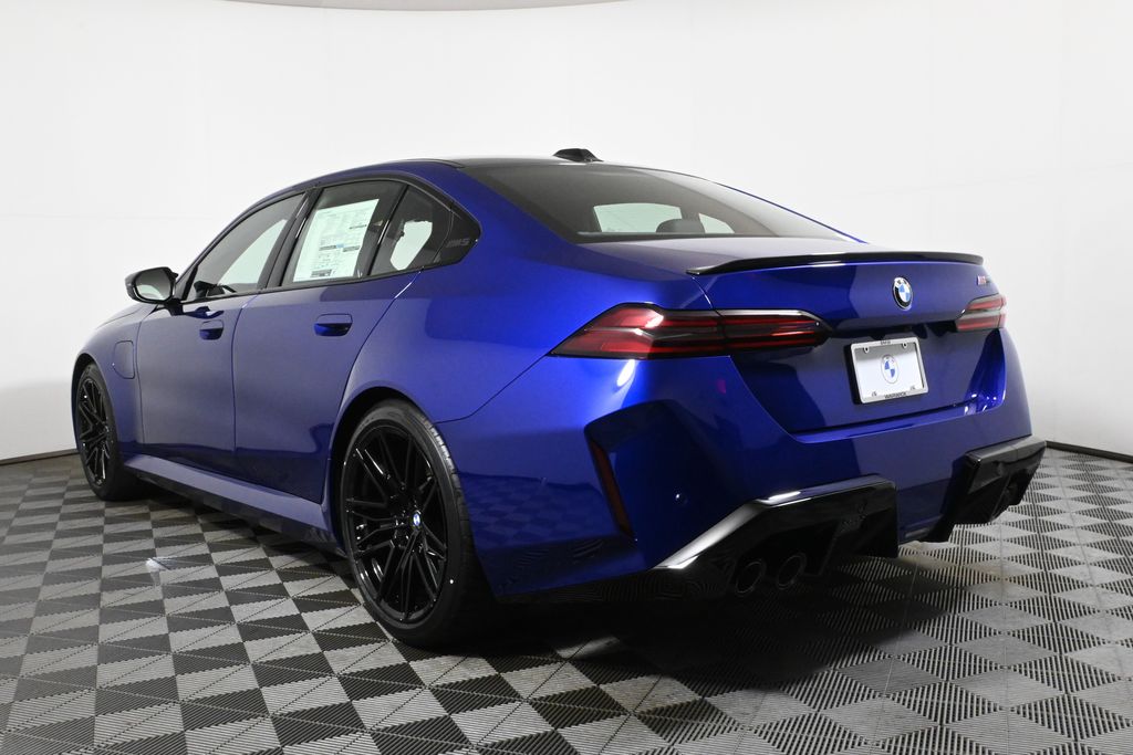 Thumbnail: 2026 BMW M5 - 5