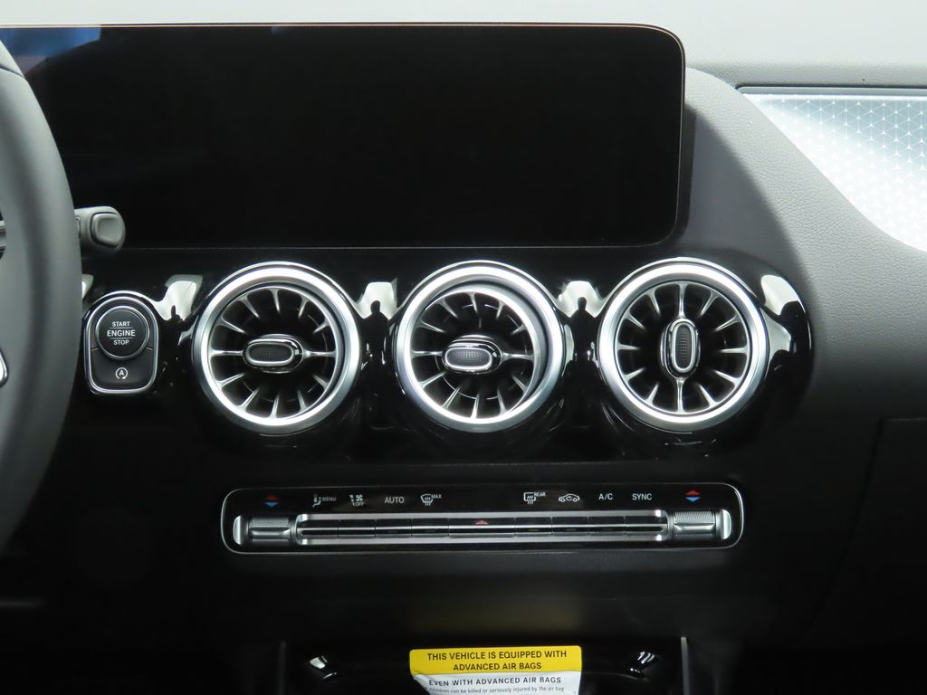 Thumbnail: 2025 Mercedes-Benz GLA - 14