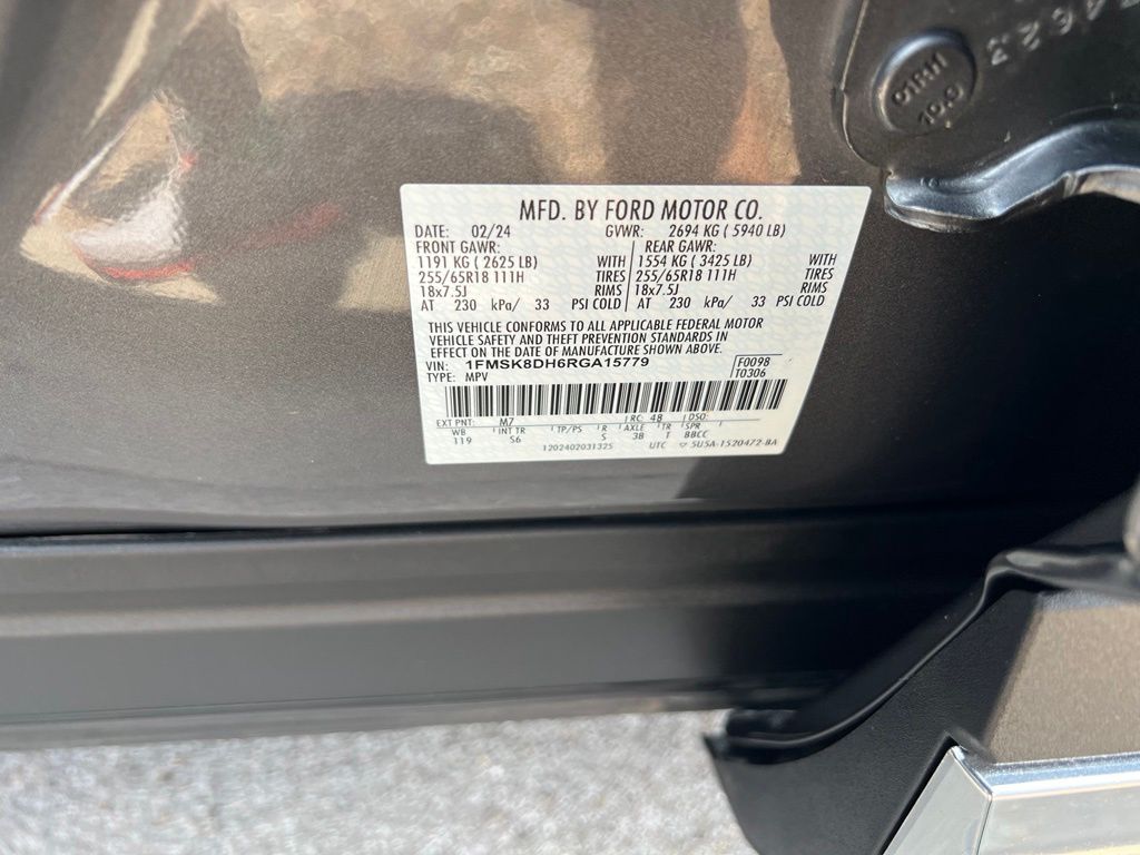 Used 2024 Ford Explorer SUV